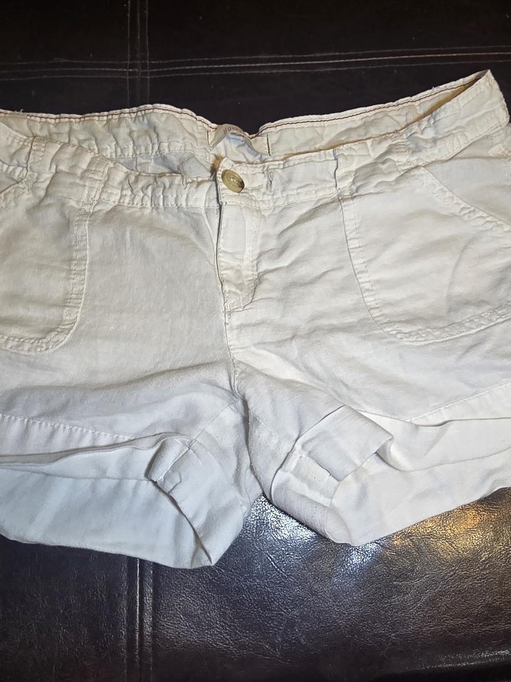 Hollister Cream Rolled-Hem Women's Shorts